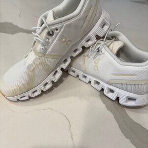 Ladies ON Sneakers, Size 6, Neutral color, slightly worn